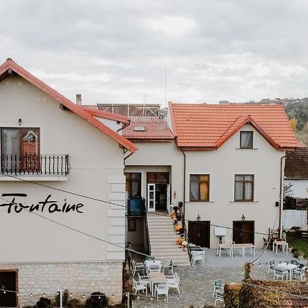 La Fontaine Hotel Hunedoara Ngoại thất bức ảnh