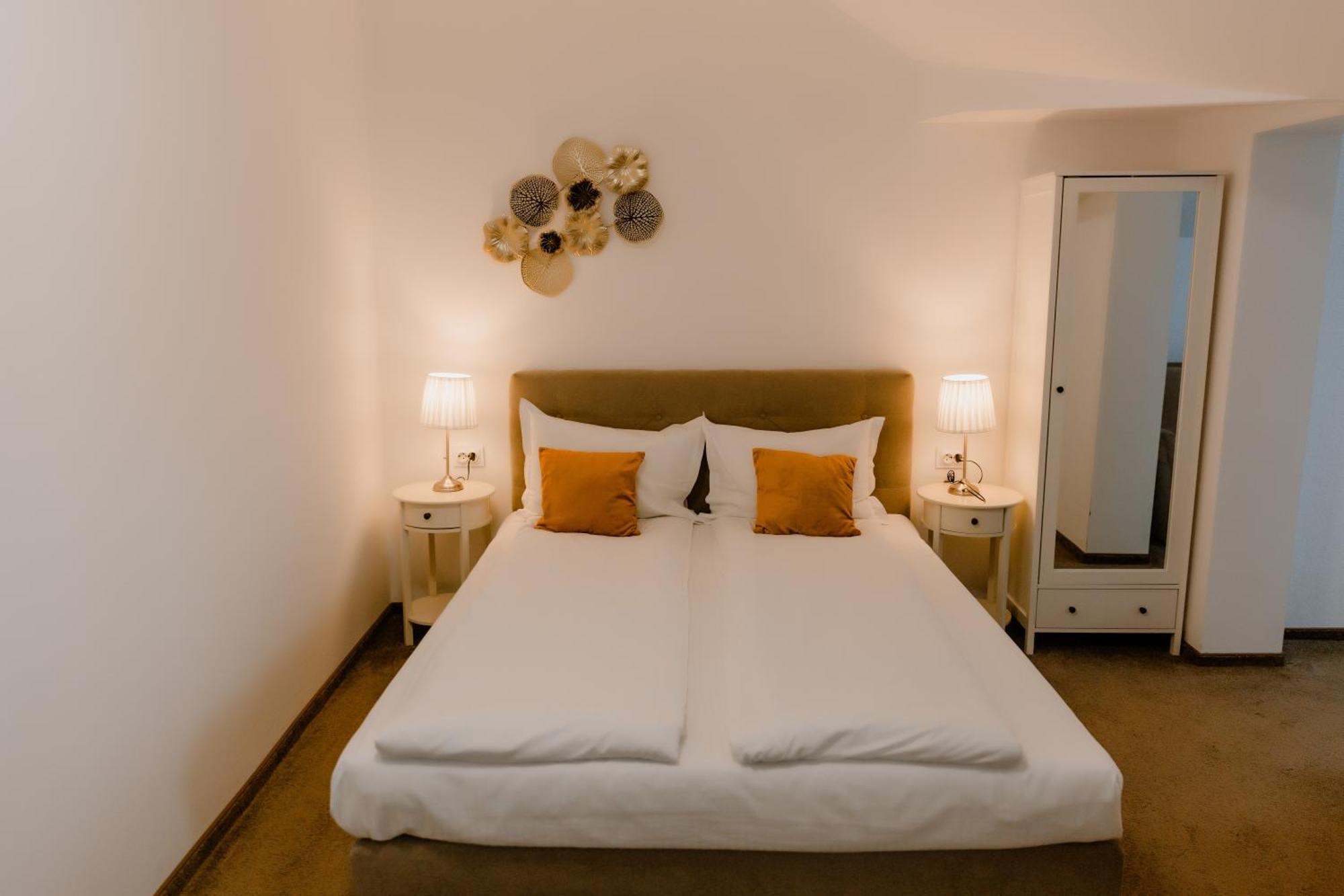 La Fontaine Hotel Hunedoara Ngoại thất bức ảnh