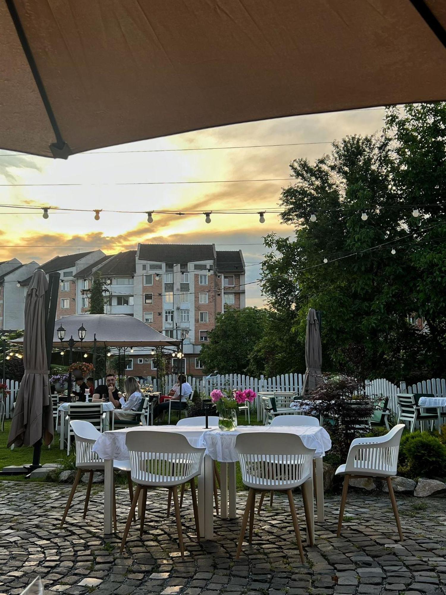 La Fontaine Hotel Hunedoara Ngoại thất bức ảnh
